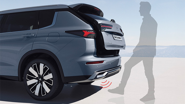 Elektrische sensorgesteuerte Heckklappe für den neuen Outlander Intro Edition Elektrische sensorgesteuerte Heckklappe für den neuen Mitsubishi Outlander Intro Edition